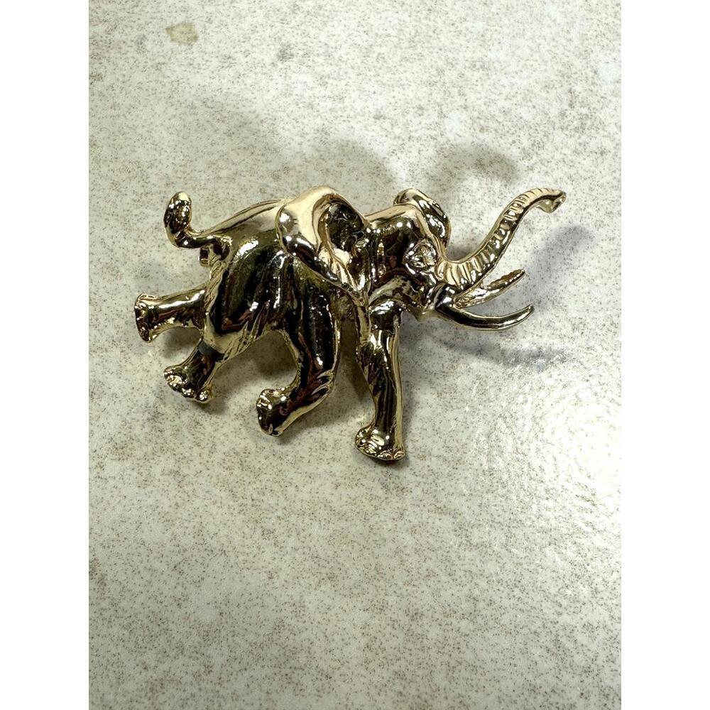 Vintage Gerry’s Gold Tone Elephant Brooch Pin Mid Century Safari